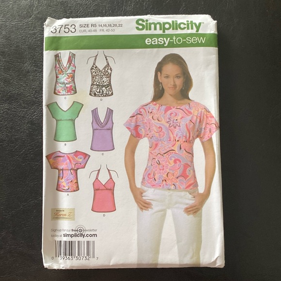 Simplicity 3753 knit top uncut sewing pattern - Picture 1 of 4